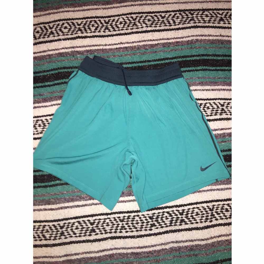 Nike Shorts (S)