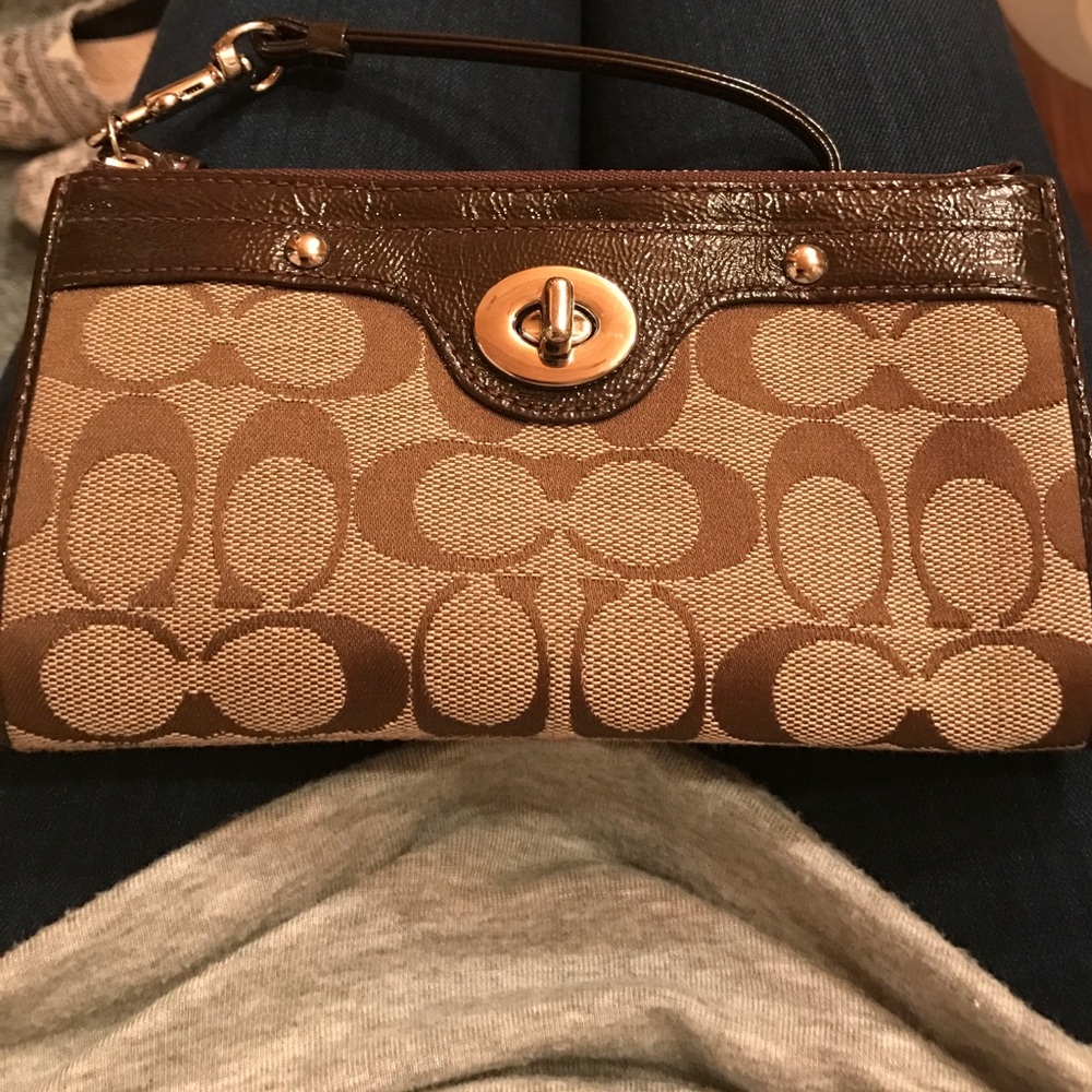 Coach Wristlet with shiny piping