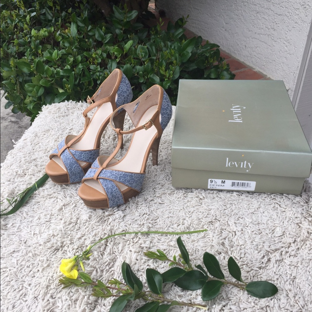 Brand new pretty heels
