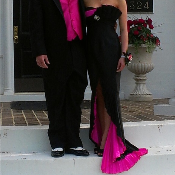 Hot Pink and Black Clarrise Formal Dress - Picture 2 of 3