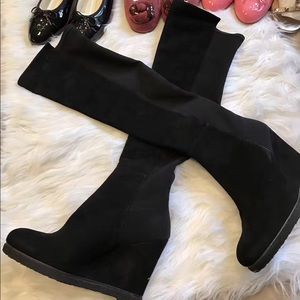 🆕🆕🆕Stuart Weitzman boots comes with dustbag!!!