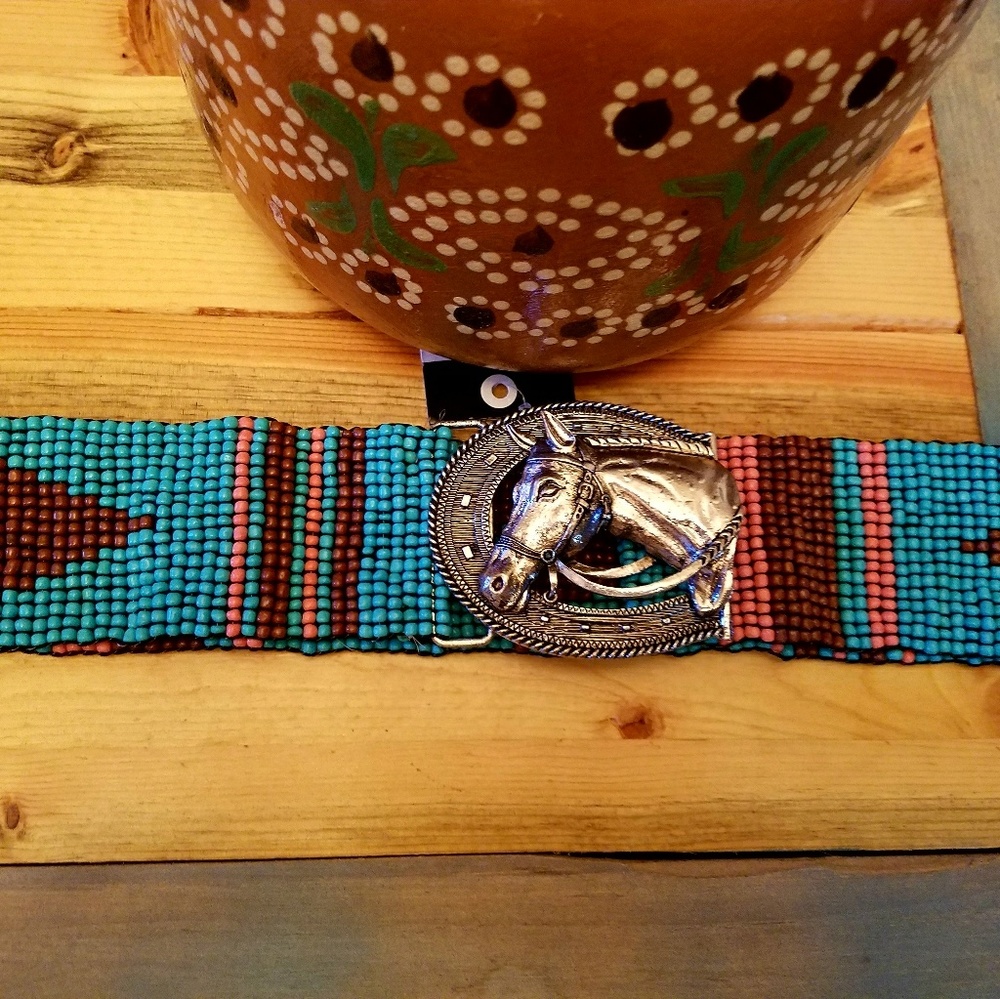 FIRM ON PRICE.  Horseshoe Stretchable Belt