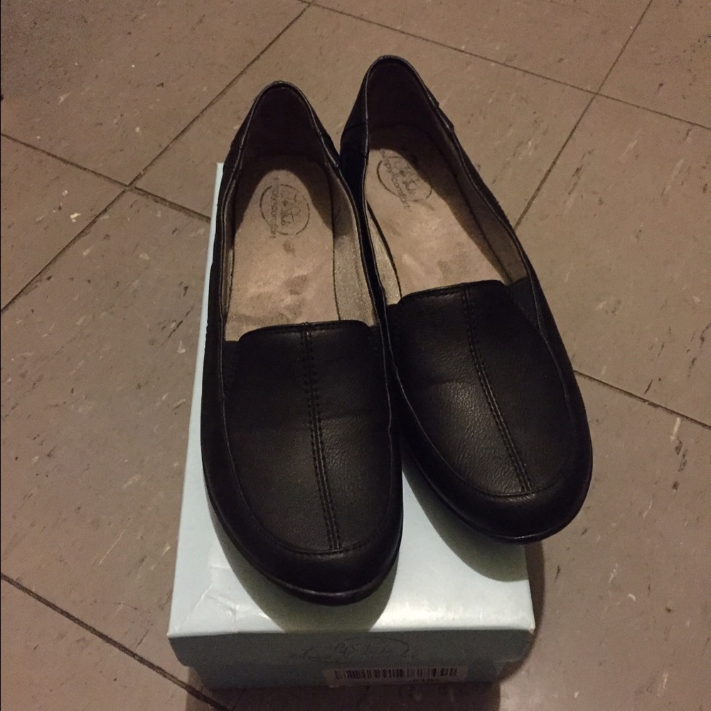 Life stride slip on shoes