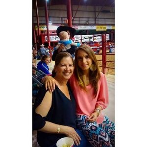 Meet your Posher, Stacy