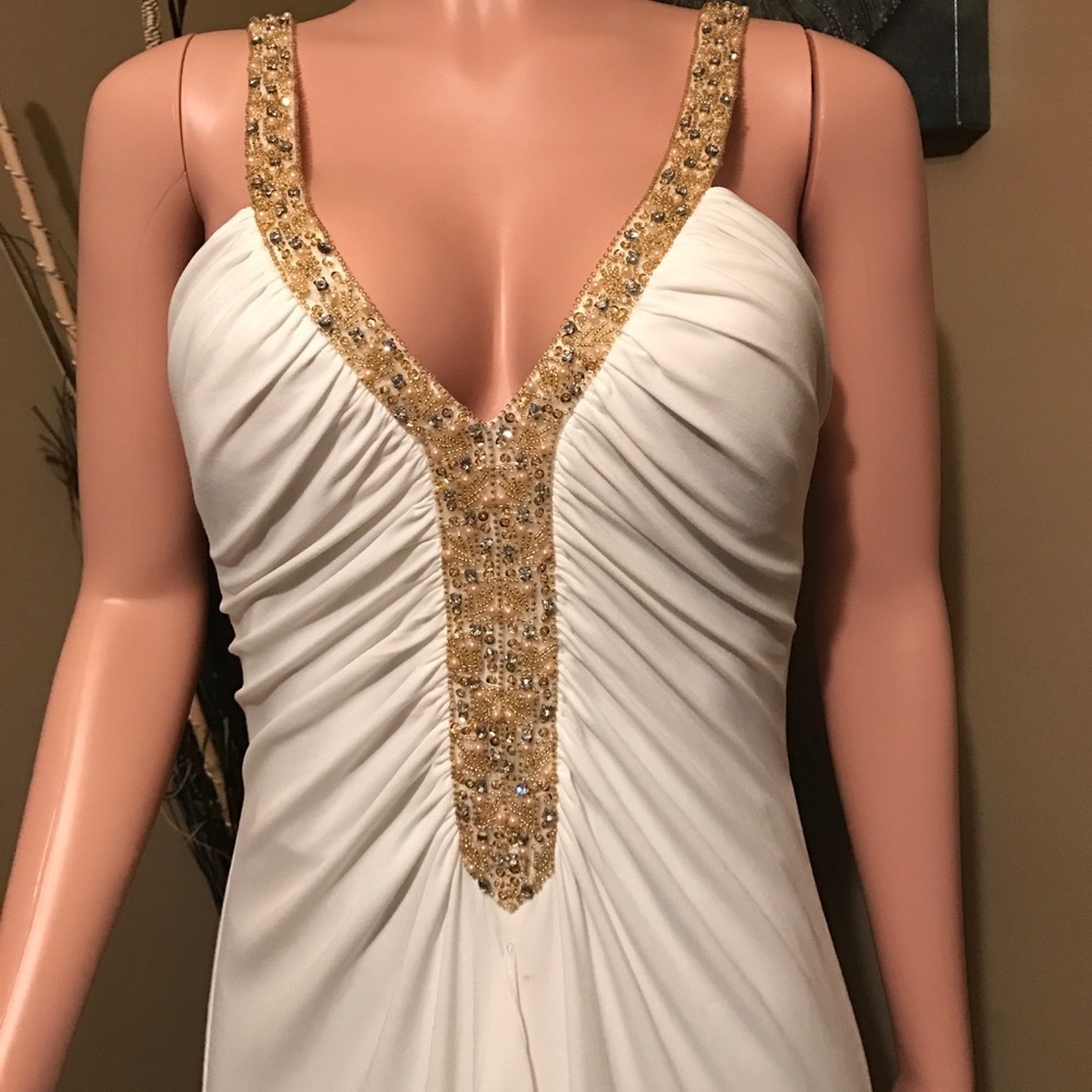 JS Boutique - Picture 2 of 4