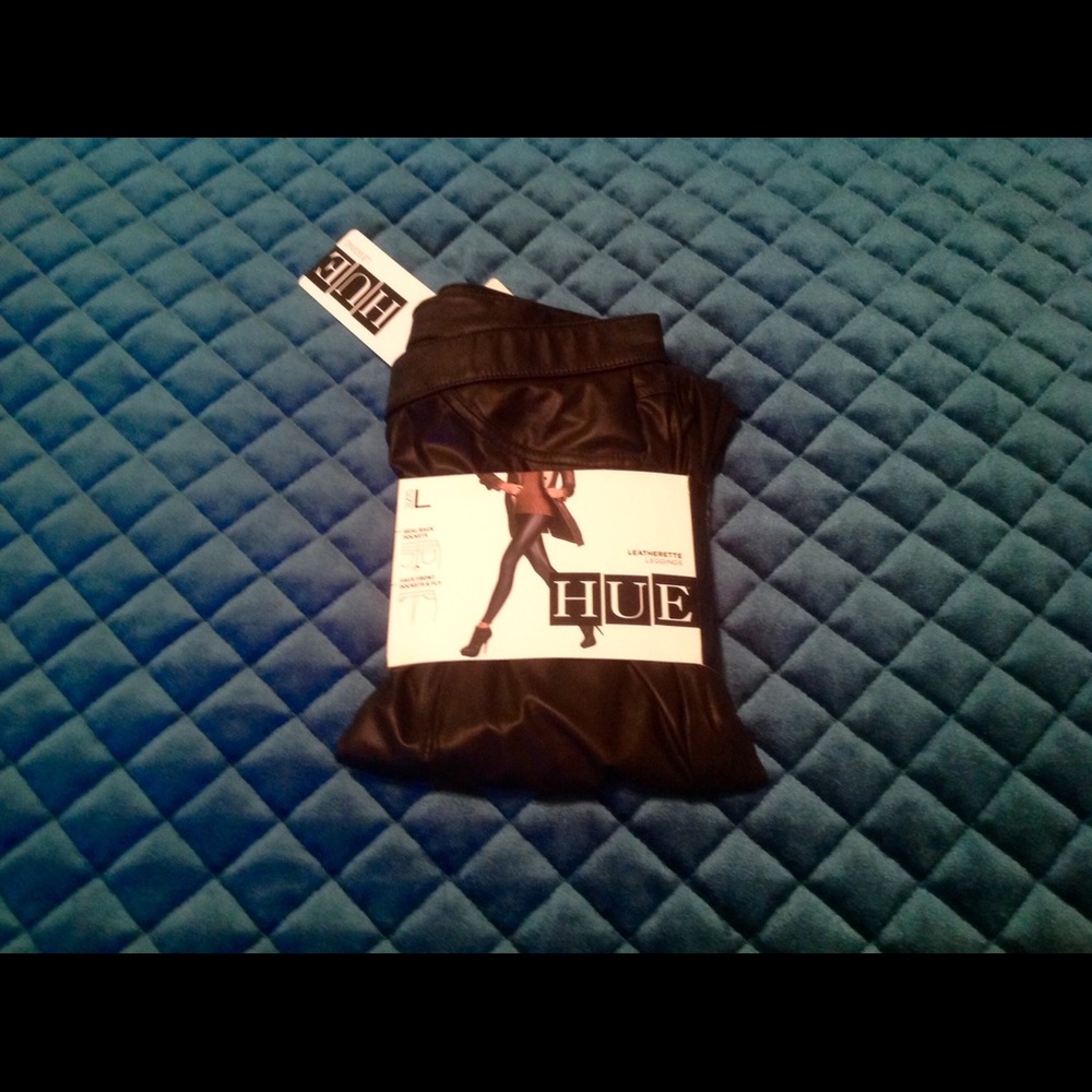 BNWT Hue Leatherette Legging L Faux Leather