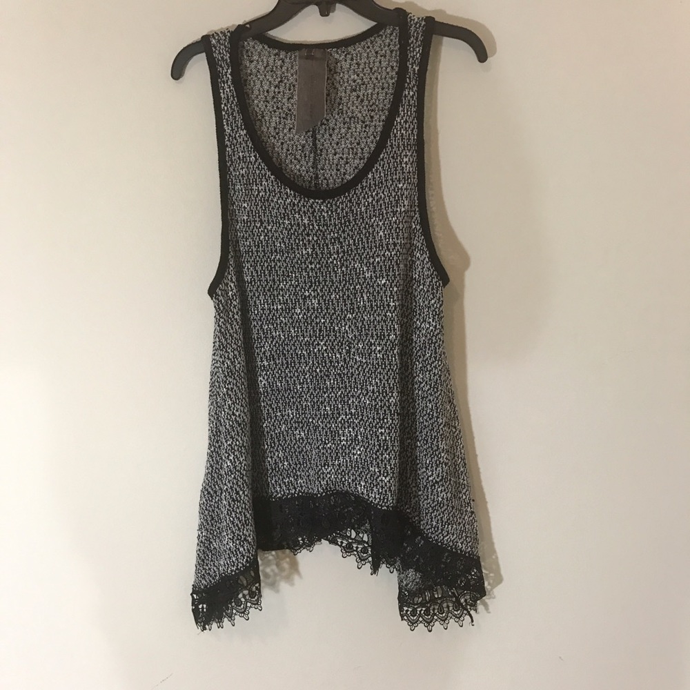 Moon collection top
