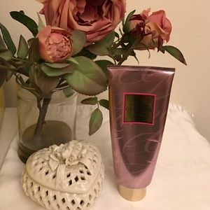 Victoria Secret "Glamour" Lotion
