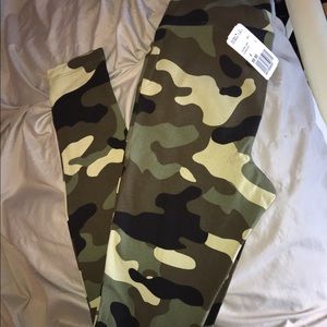 Camo leggings