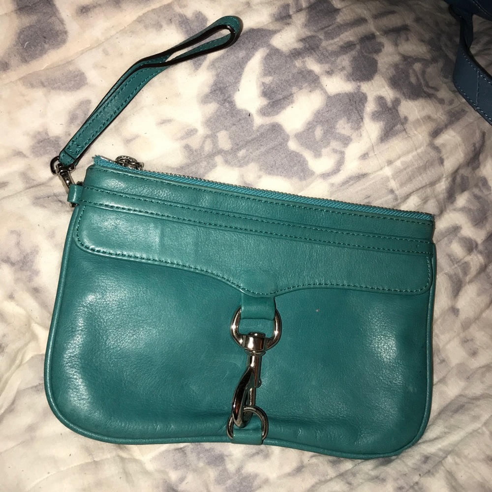 Rebecca Minkoff wristlet 💙