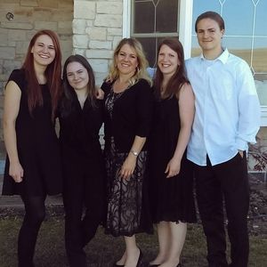 Meet your Posher, Jennifer