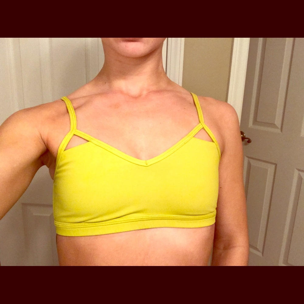 Caged-back Lululemon sports bra EUC