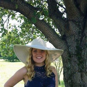 Meet your Posher, Julia