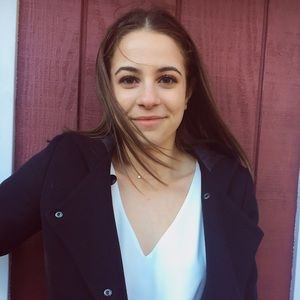 Meet your Posher, Olivia