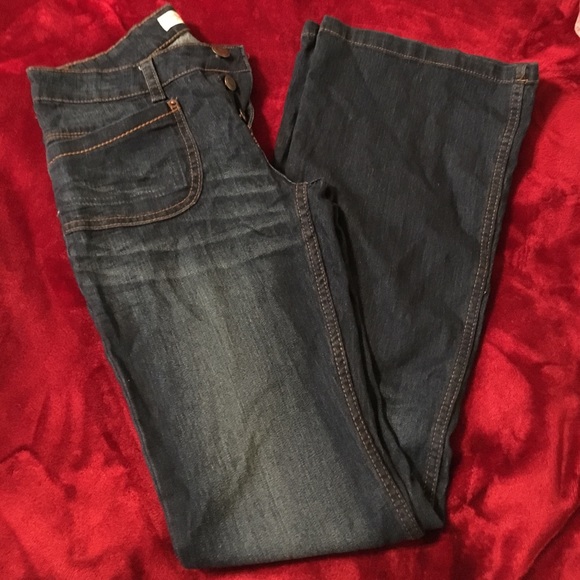 ☂️Jeans 👖 - Picture 1 of 3