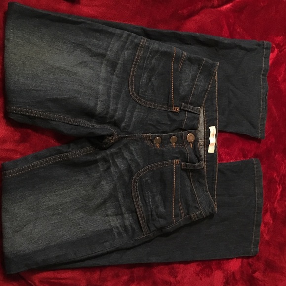 ☂️Jeans 👖 - Picture 2 of 3