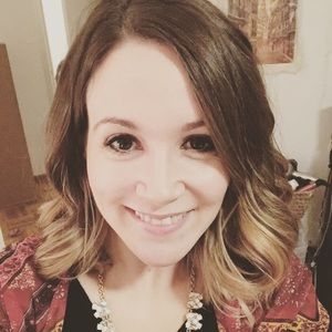 Meet your Posher, Julia
