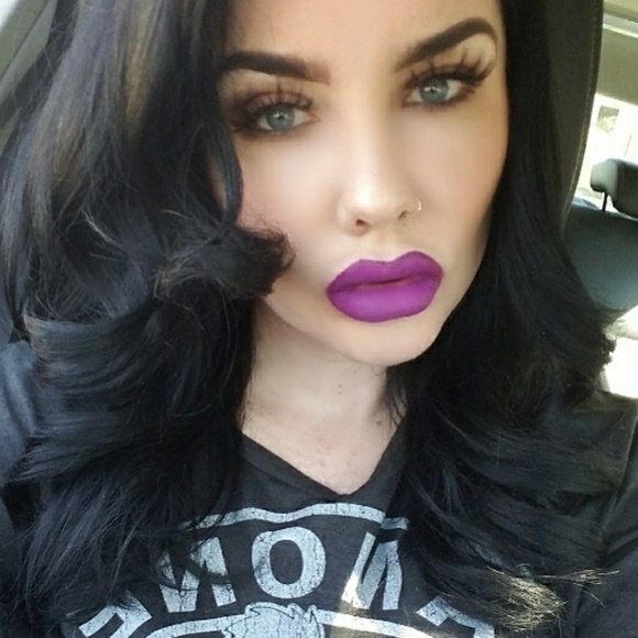 Meet your Posher, Jessica - Picture 1 of 1