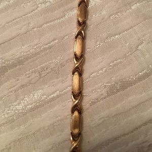 Gold XO bracelet