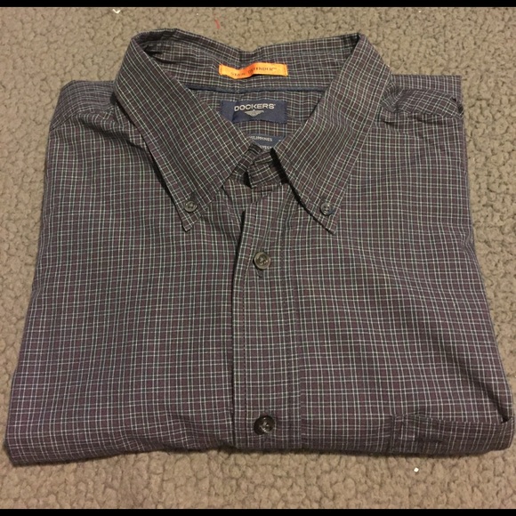 Long sleeve button up - Picture 3 of 3