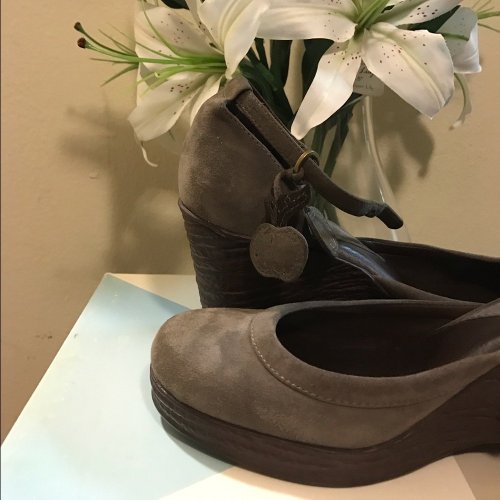 Taupe Suede - Lacey