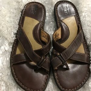 Born sandals