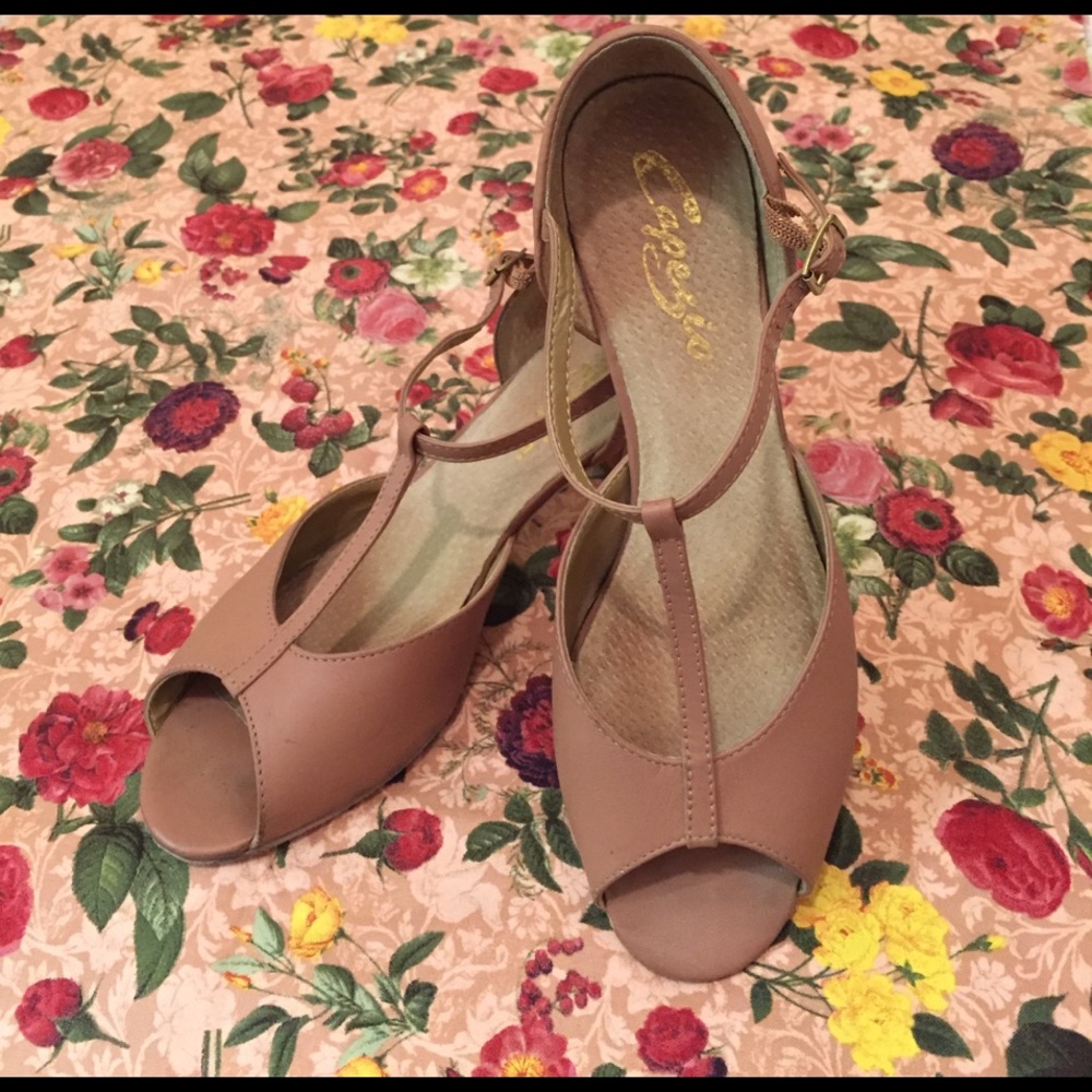 Tan Capezio T-Strap Dance Shoes Character Heels