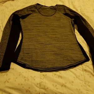 Athleta long sleeve pull over.