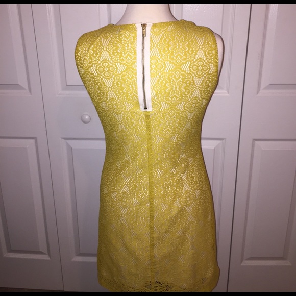 Yellow dress - Picture 2 of 2