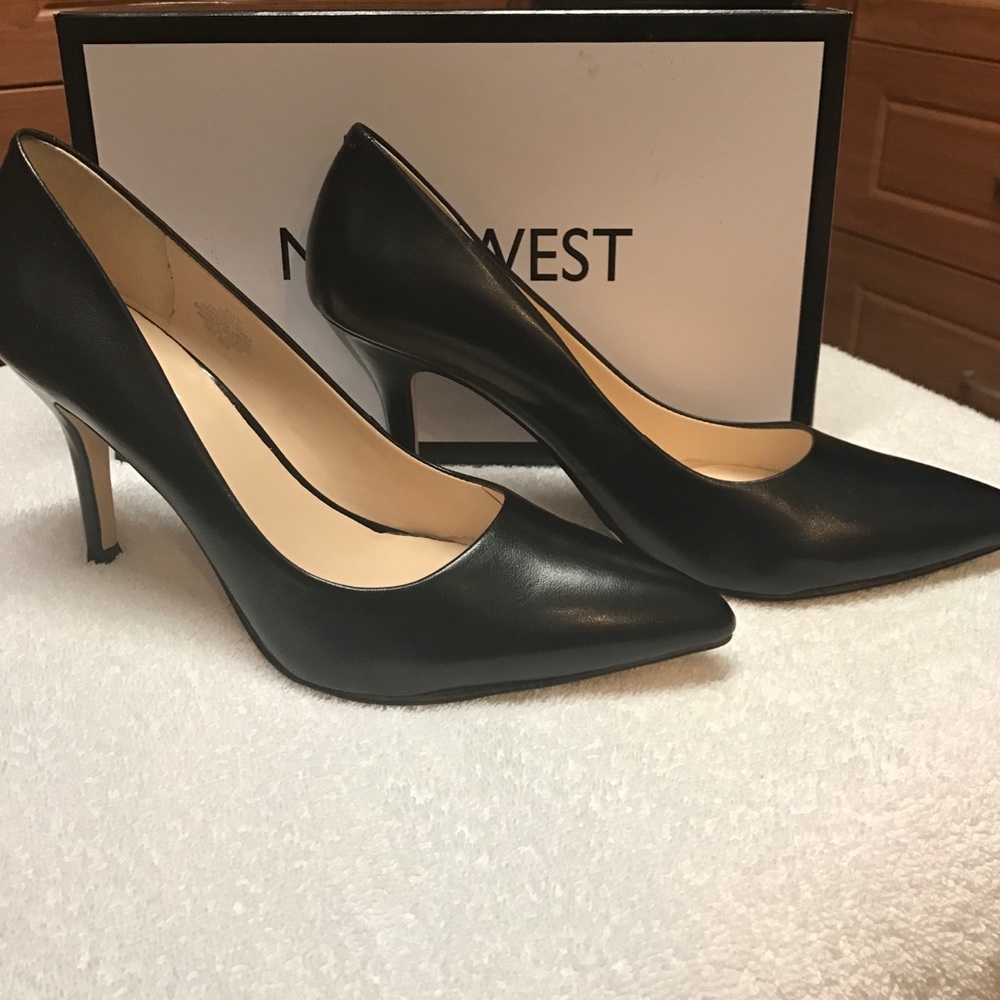 NINE WEST HEEL