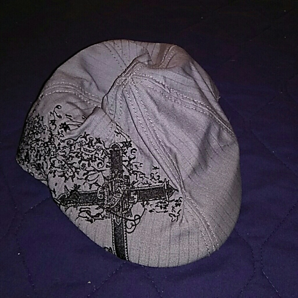 Mens hats New without tags