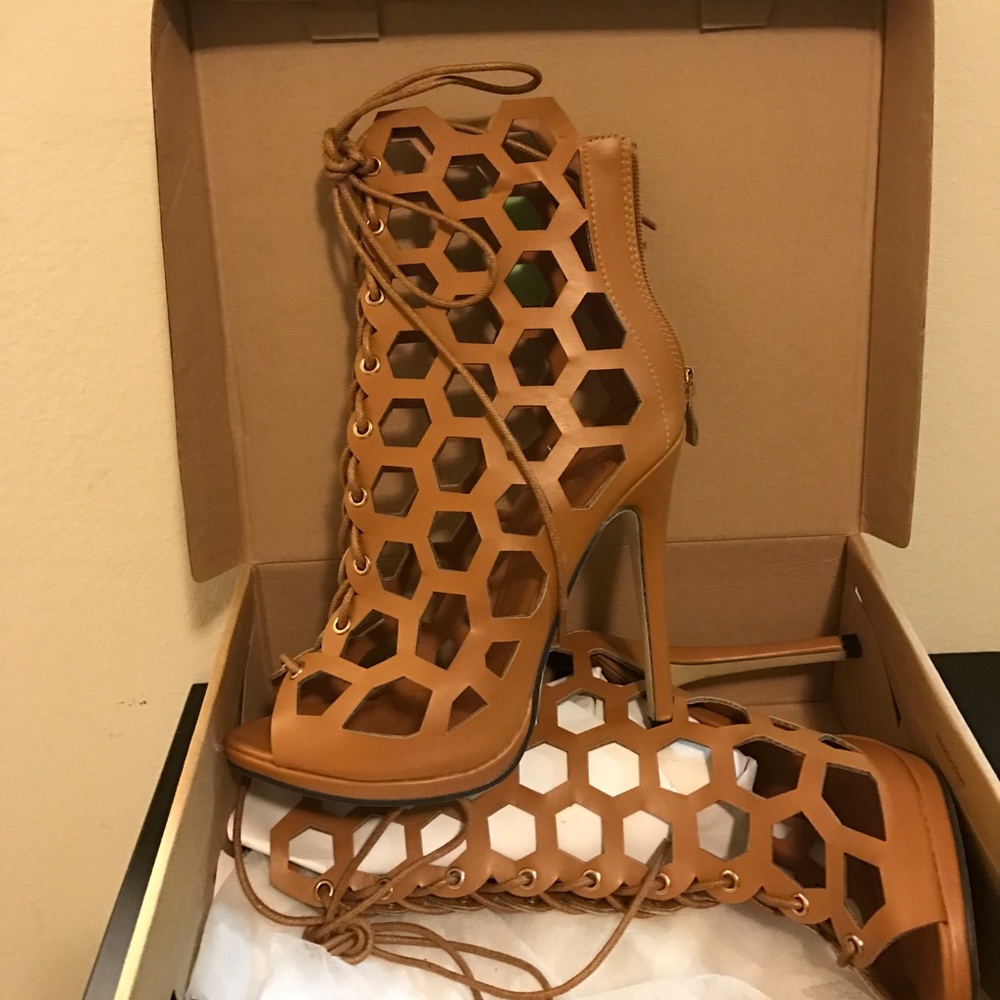 Size 7 Isabella