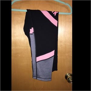 VS PINK ultimate yoga leggings worn twice size L