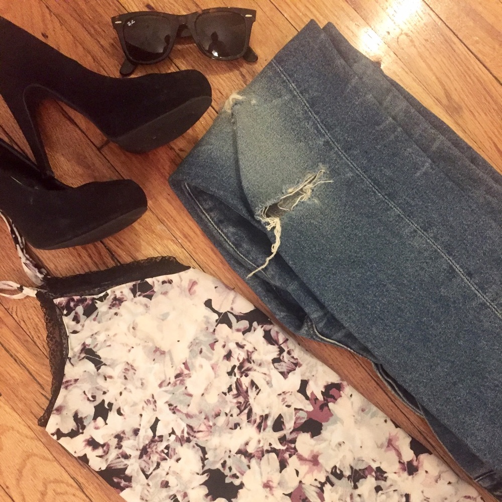 LASTCHANCE ❗️Cute lace-trimmed tank