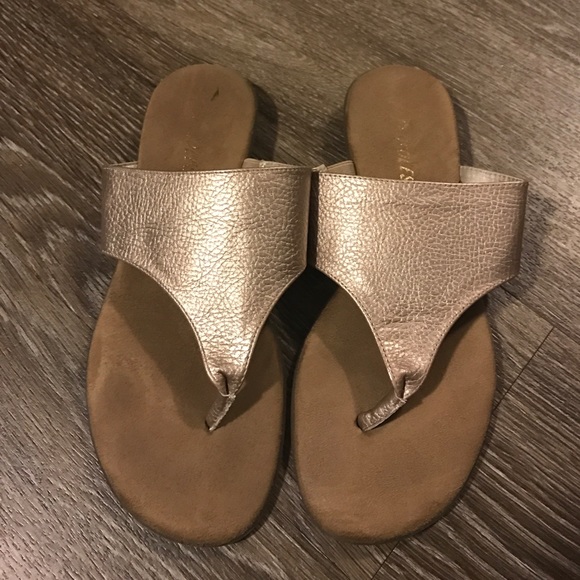 aerosoles gold sandals
