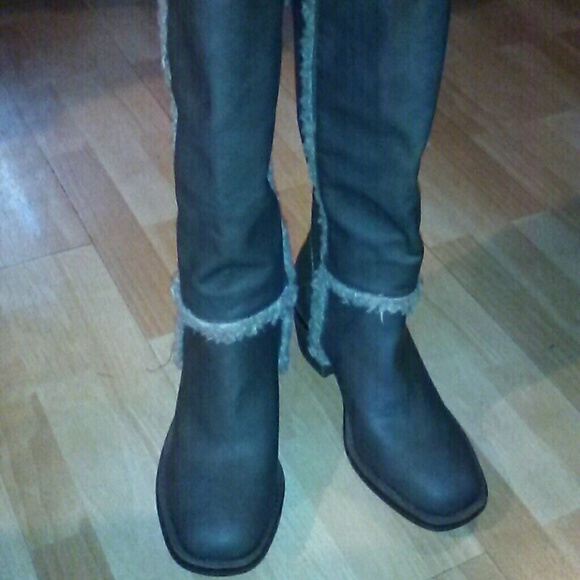 XOXO Boots - Picture 1 of 5