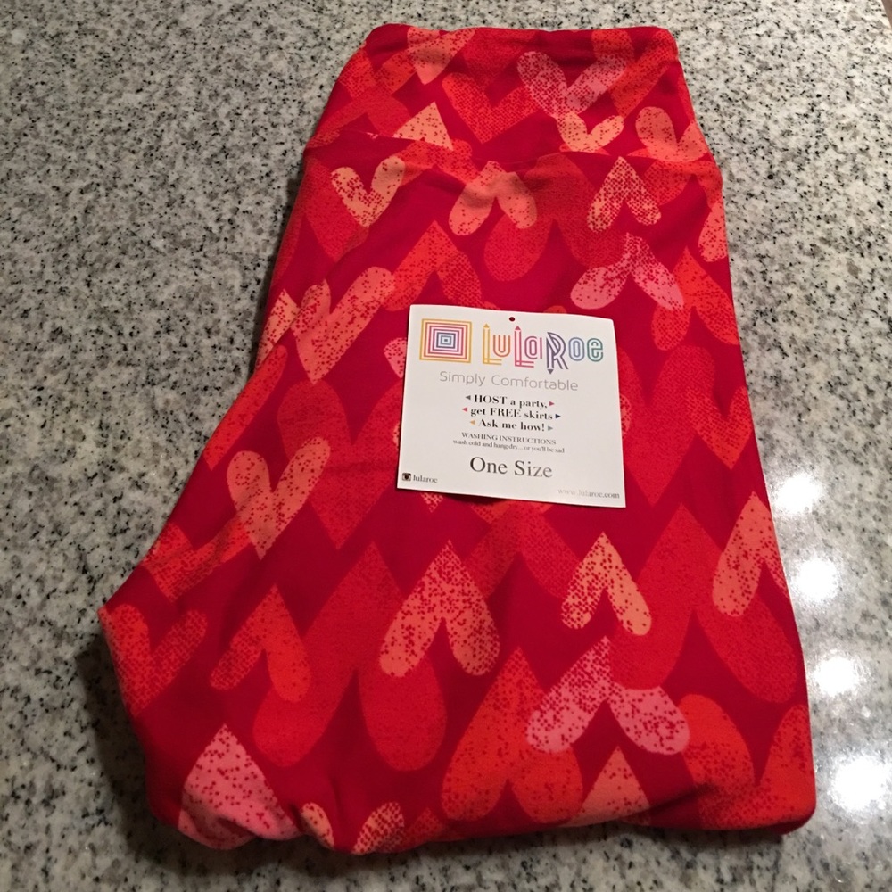 Lularoe hearts OS leggings