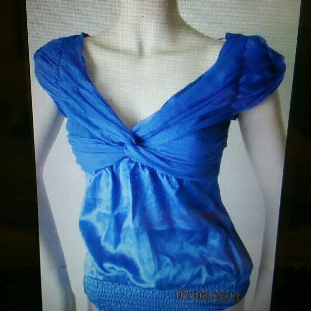 New bebe twist front cap sleeve v neck top size XS