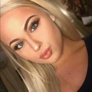 Meet your Posher, Isabella