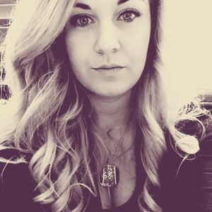 Meet your Posher, Holly