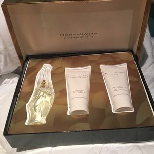 Parfum Spray 1.7 Body lotion ,  cleanse 2.5