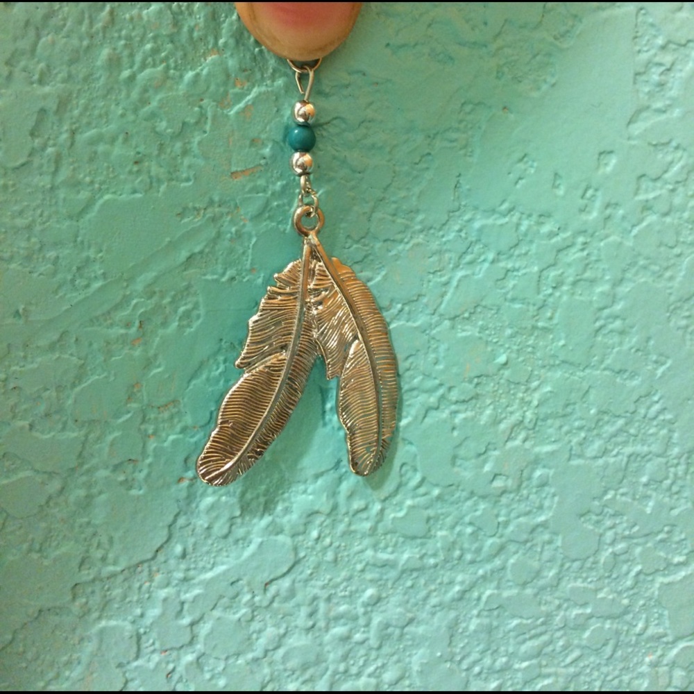 Feather charm💕