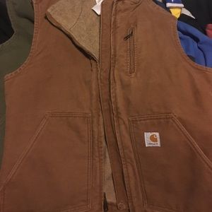 Carhartt vest brown..