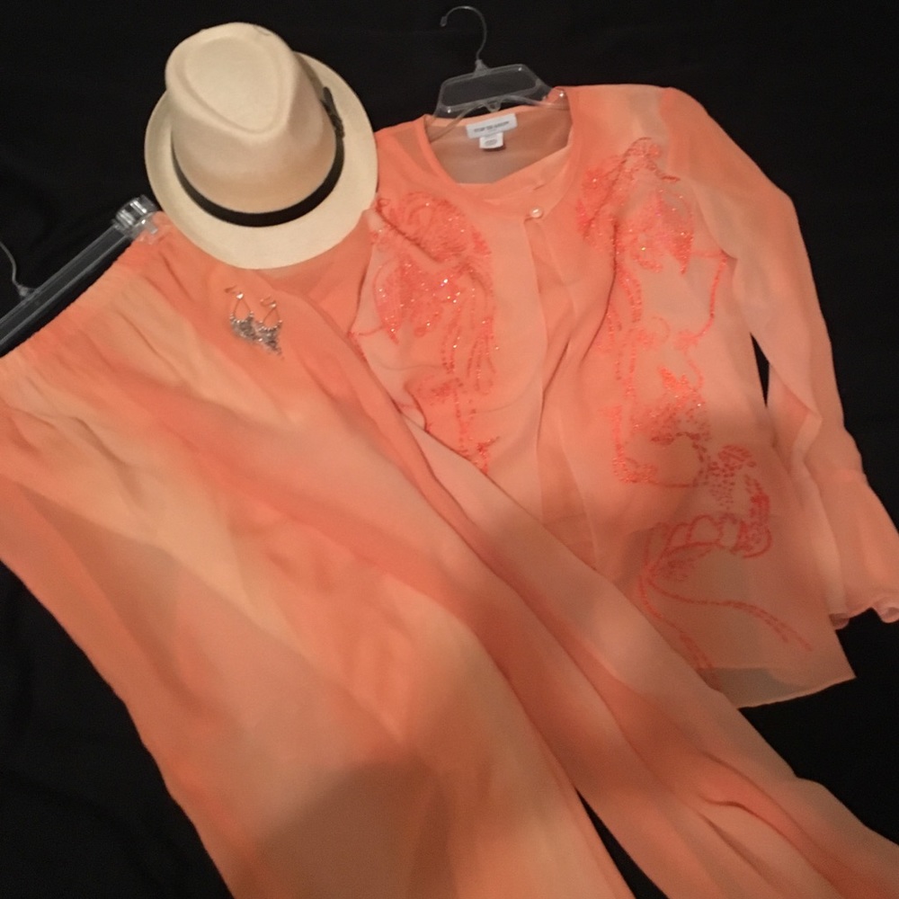 2pc. Summer suit. Hat not included.