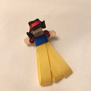 Disney Snow White small hair clip