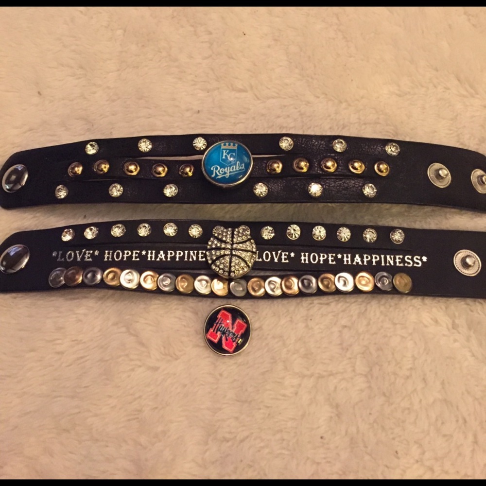 Fun bracelets with interchangeable snaps.