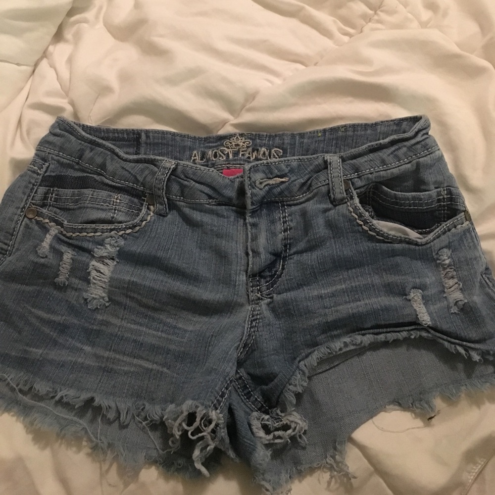 Almost famous shorts size 11