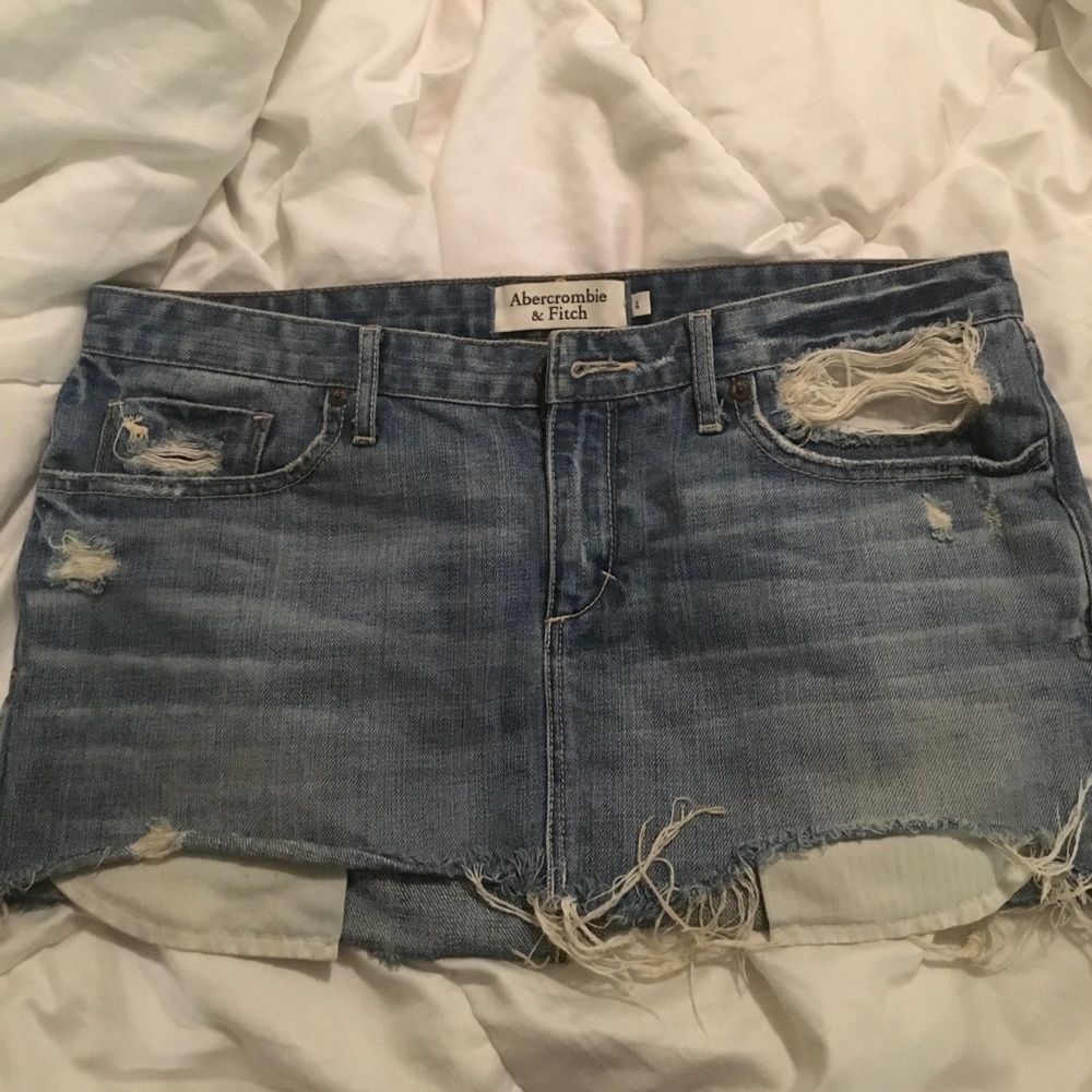 Abercrombie $ Fitch skirt size 4