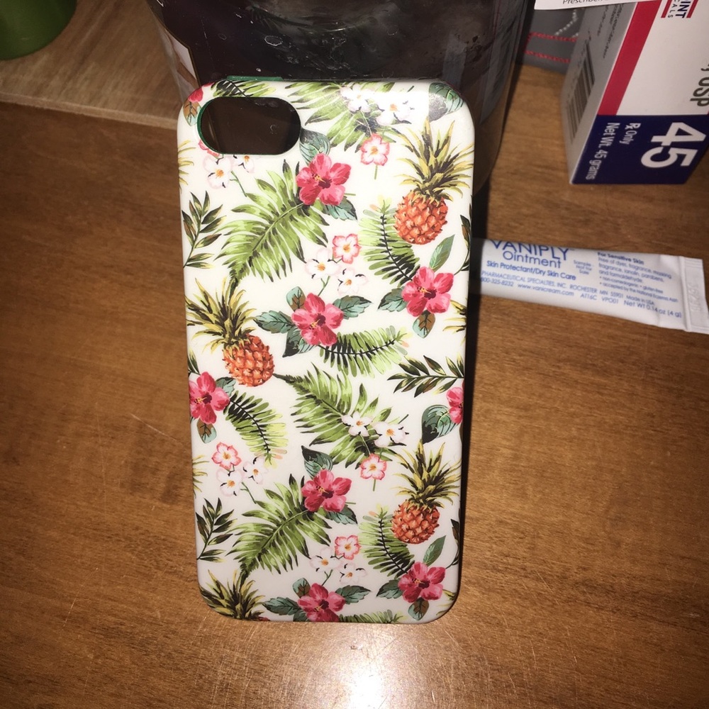 HardShell Protective iPhone 5/5s Case