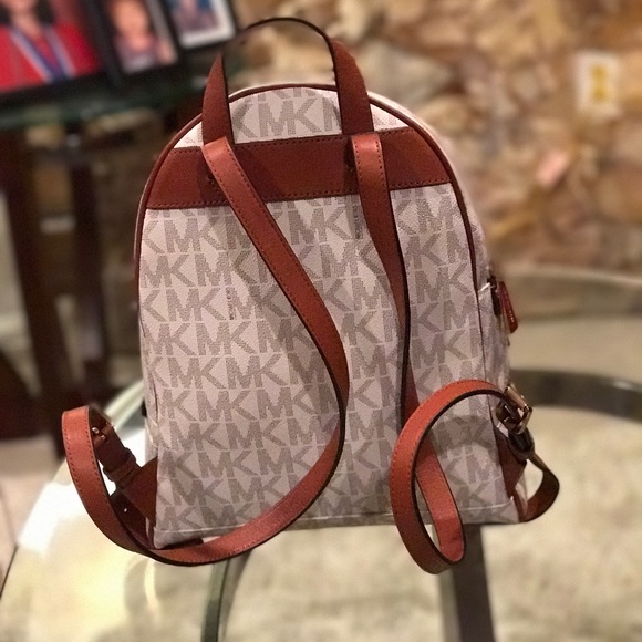 MK REAH ZIP BACKBACK main image 4